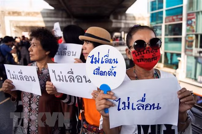 Thai Lan: Xuat hien tin don sap xay ra dao chinh o Bangkok