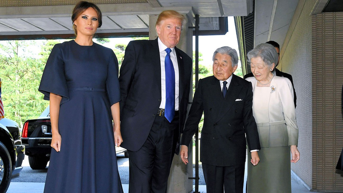 Vợ chồng Tổng thống Trump cũng đã tiếp kiến Nhật hoàng Akihito cùng Hoàng hậu Michiko tại cung điện hoàng gia ở Tokyo. Ảnh: Getty.