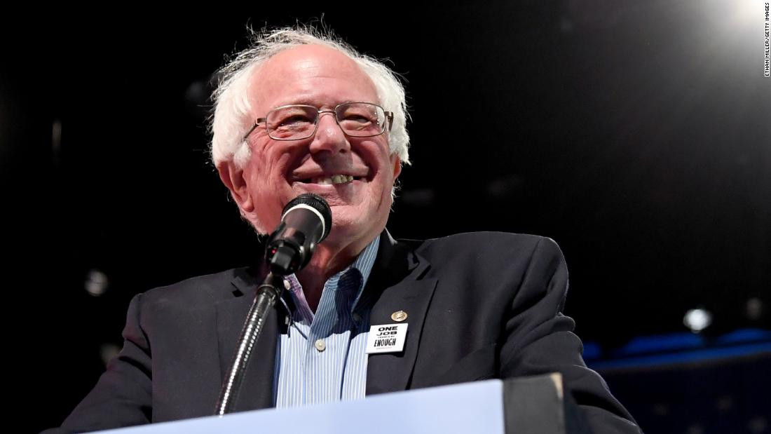 Khi còn là sinh viên, ông Sanders tích cực tổ chức hoạt động cho Đại hội bình đẳng chủng tộc và các Ủy ban Điều phốia Sinh viên bất bạo động trong các phong trào dân quyền. Ảnh: CNN.