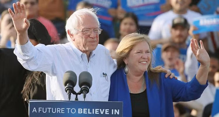 TNS Bernie Sanders vua tuyen bo tranh cu Tong thong My la ai?-Hinh-10