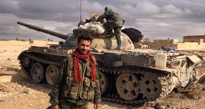 “Sử dụng pháo binh và các tên lửa đất đối đất, Quân đội Syria đã tấn công trực tiếp vào nhiều mục tiêu HTS ở vùng Jabal Al-Akrad và khu vực biên giới với Thổ Nhĩ Kỳ”, AMN đưa tin. Ảnh: AMN.