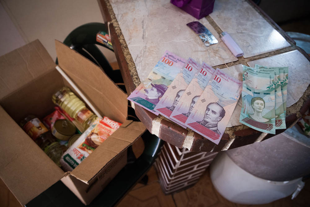 Cuoc song “doi khat” o thu do Venezuela thoi ky khung hoang-Hinh-3