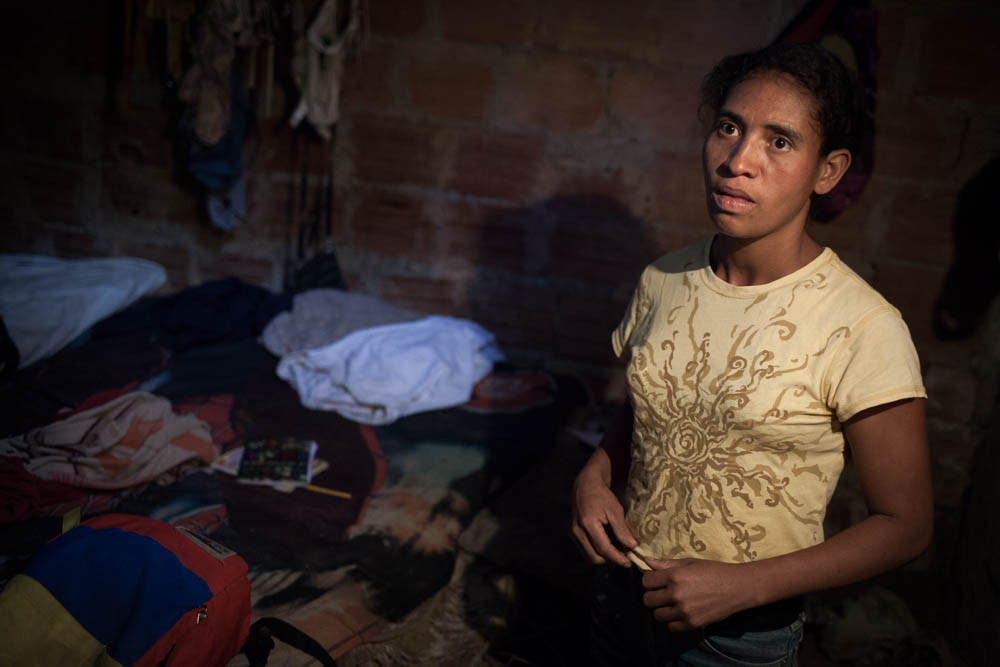 Cuoc song “doi khat” o thu do Venezuela thoi ky khung hoang-Hinh-8