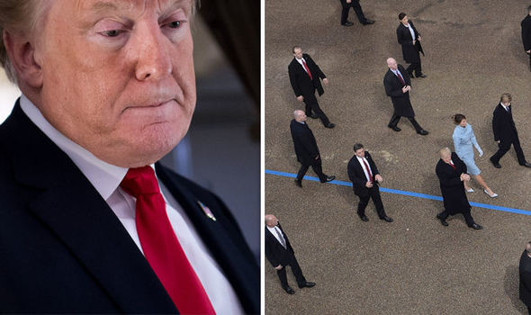 Khi các Tổng thống Mỹ đi bộ, ít nhất 4 đến 5 mật vụ tạo thành một vòng tròn, luôn theo sát như hình với bóng để bảo vệ ông chủ Nhà Trắng. Ảnh: Getty.