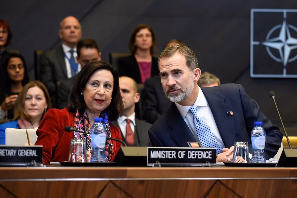 Loat hinh an tuong ve nhung nu Bo truong Quoc phong noi tieng-Hinh-3