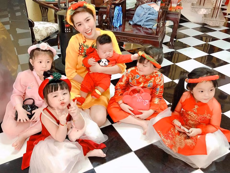 Thuy Ngan: Tu nhan thay can song co trach nhiem khi ba benh-Hinh-2