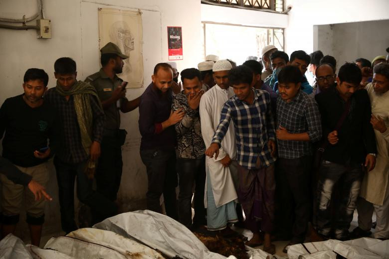 Hai hung bien lua bao trum khu pho co Bangladesh-Hinh-13