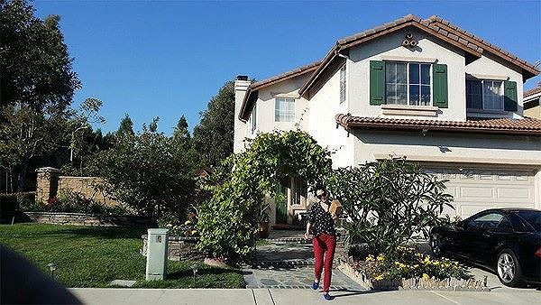 Ca sĩ Thu Phương cùng gia đình hiện đang sống trong căn nhà rộng hơn 700 m2 tại thành phố Irvine, California (Mỹ).