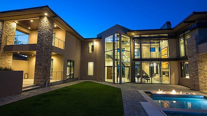 Căn biệt thự của vợ chồng ca sĩ Đan Trường tại San Jose, bang California (Mỹ) được định giá khoảng triệu đô.