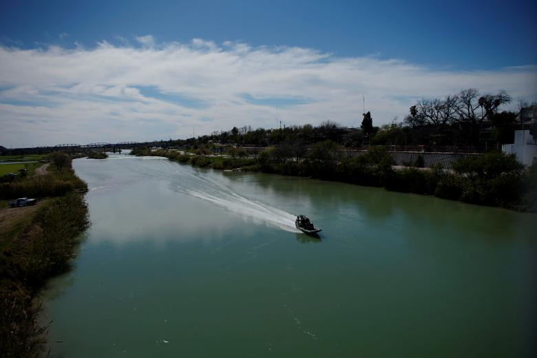 Di dan lieu mang vuot song sang My, ong Trump se manh tay?-Hinh-5