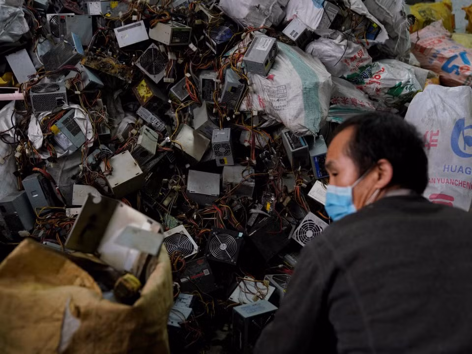 Hai hung cuoc song thi tran “ngap” trong 19.000 tan rac thai nhua