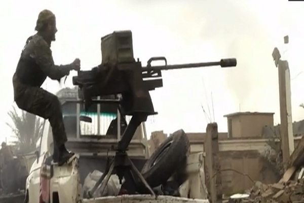 Mang 200 trieu USD, ca nghin tay sung IS thao chay sang Iraq?