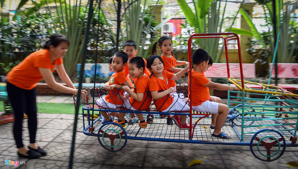 Những món đồ chơi dù đã gần nửa thế kỷ nhưng vẫn có nét cuốn hút đặc biệt đối với các em nhỏ.