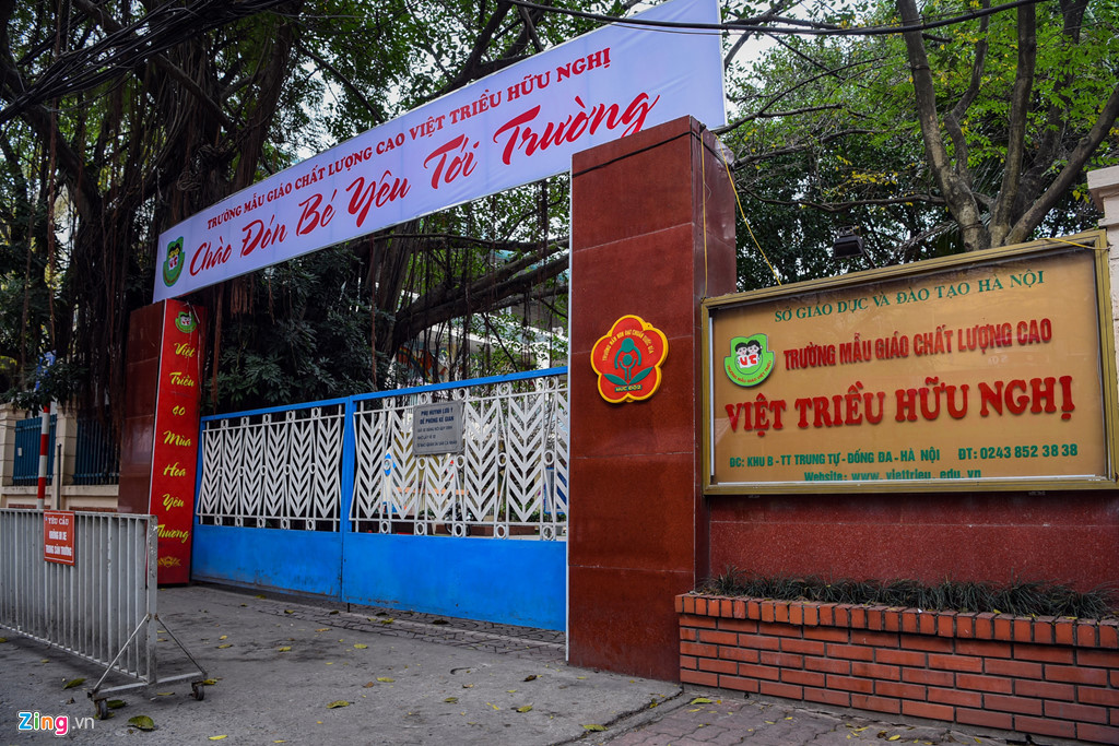 Trường mẫu giáo Việt - Triều được xây dựng bằng nguồn vốn viện trợ của chính phủ Triều Tiên năm 1978 trên khuôn viên rộng gần 4.000 m2 tại khu B tập thể Trung Tự (Đống Đa, Hà Nội).