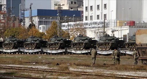 Nong: Tho Nhi Ky trien khai 20 xe tang toi bien gioi Syria