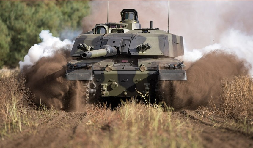 Trong khi đó theo báo chí Nga, xe tăng Challenger 2 của Anh và hệ thống phòng không Patriot do Mỹ sản xuất là những vũ khí được phương Tây đánh giá cao nhất, tuy nhiên chúng chưa chứng minh được năng lực ở Ukraine.