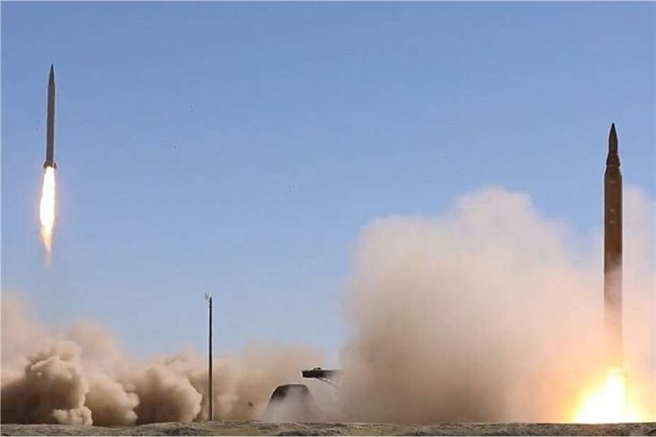 Tên lửa đạn đạo Emad thế hệ mới của Iran được cho là có thể tấn công hầu hết mọi căn cứ quân sự Mỹ, Israel trong khu vực.