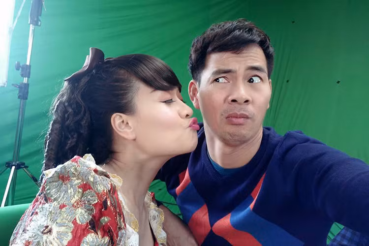 Khong nhin duoc cuoi voi khoanh khac tang dong cua cac Tao