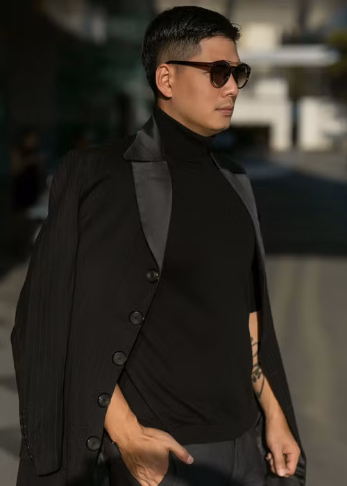 Nam diễn viên sinh năm 1981 còn sở hữu nụ cười má lúm đồng tiền gây thương nhớ. (Ảnh: Nhân vật cung cấp)