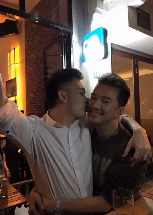 Loat anh than thiet cua Dam Vinh Hung va Duong Trieu Vu-Hinh-3