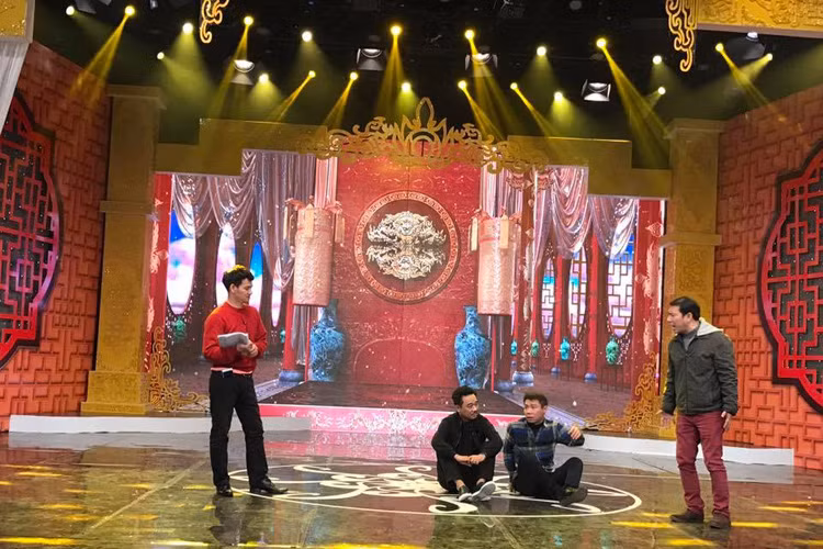 Theo kế hoạch, sau đêm 16/1, chương trình Táo quân tiếp tục có buổi ghi hình vào tối ngày 17 và 18/1. (Ảnh: Facebook Chí Trung)