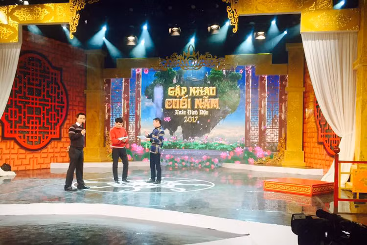 Hình ảnh sân khấu chương trình Táo quân 2017 cũng đã được tiết lộ qua loạt ảnh buổi tổng duyệt vào chiều ngày 16/1. (Ảnh: Facebook Chí Trung)