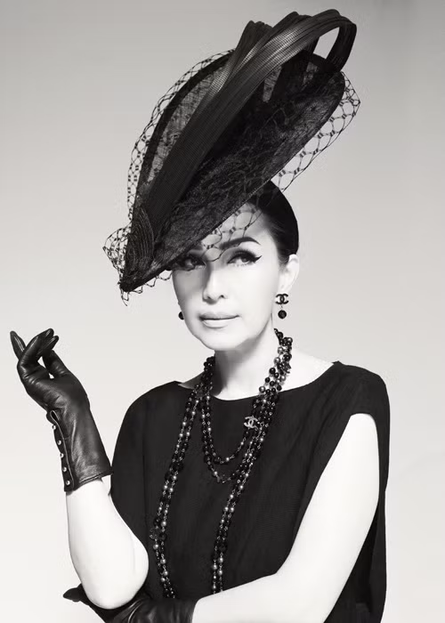 “Nữ hoàng ảnh lịch” cũng chính là một trong những người đầu tiên sở hữu trang phục ngay từ khi chưa giới thiệu chính thức trên sàn diễn.