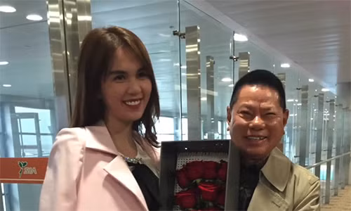 Hoang Kieu cuoi tit mat khi hoi ngo Ngoc Trinh o Thuong Hai