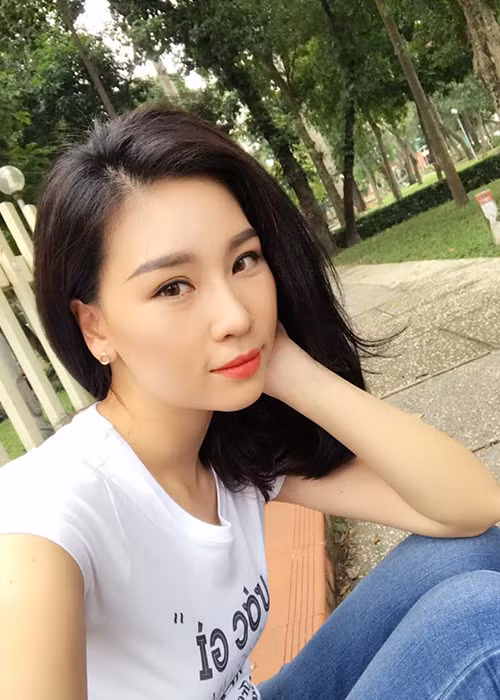 Chuyện tình cảm giữa Phạm Thùy Linh và Trương Nam Thành từng bị mẹ của người đẹp phản đối cho đến thời gian gần đây bà mới đồng ý. (Ảnh: Facebook nhân vật) 