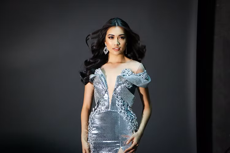 Sau hơn một tuần chính thức tham gia các hoạt động tại Hoa hậu Hoàn vũ Thế giới 2016, Lệ Hằng cảm thấy rất hạnh phúc trước tình cảm của khán giả Việt Nam và quốc tế. 