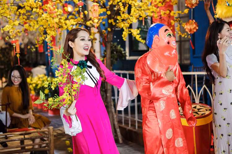 Bao Anh quay het co trong MV mung Tet Nguyen dan 2017