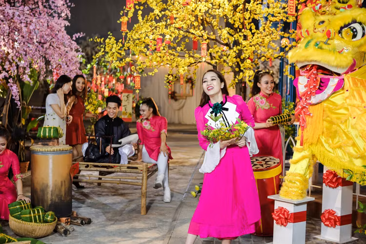 Bao Anh quay het co trong MV mung Tet Nguyen dan 2017-Hinh-3