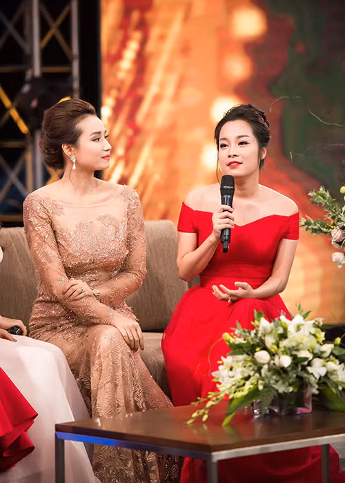 Cùng với Nhã Phương, Minh Hương và Lã Thanh Huyền cũng tham gia bộ phim truyền hình “Zippo, mù tạt và em”.