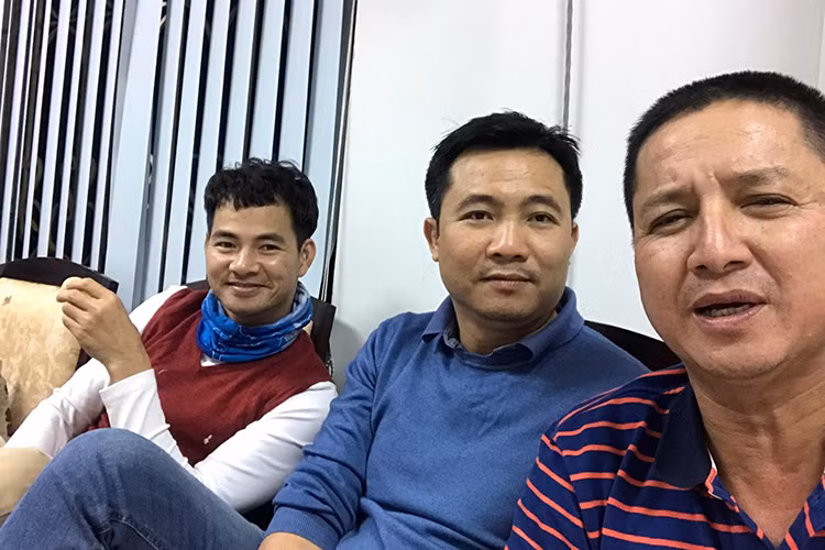 “Nam Tào” Xuân Bắc cùng đạo diễn Đỗ Thanh Hải cũng xuất hiện trong buổi tập luyện. (Ảnh: Facebook Chí Trung)