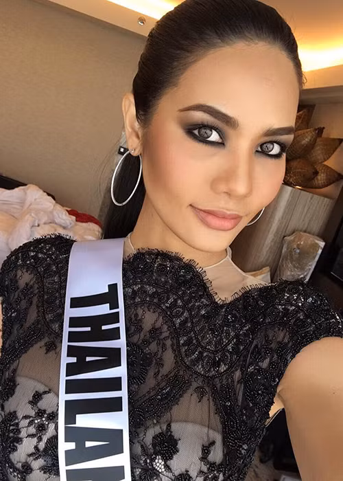 Đại diện Thái Lan được đánh giá là người đẹp ăn ảnh, không góc chết và sở hữu gu thời trang tinh tế. (Ảnh: Instagram nhân vật)