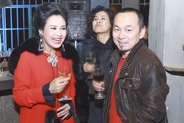 Sau 10 chung sống, Thanh Lam - nhạc sĩ Quốc Trung ly hôn trong sự tiếc nuối của người yêu nhạc. Dù không còn chung bước nhưng cả hai vẫn giữ mối quan hệ tốt đẹp. (Deponline) 