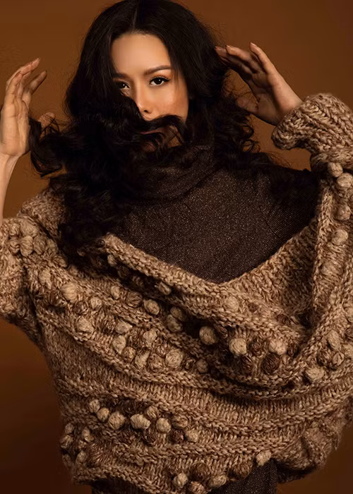 Xuất thân là một ca sĩ, nhưng có thể nói nghiệp diễn xuất đã tạo nên tên tuổi và chỗ đứng cho diễn viên Nhật Kim Anh.