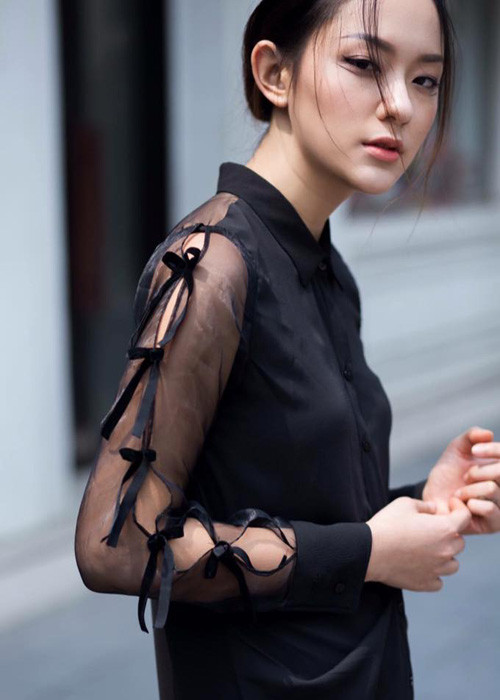 Trong các bộ ảnh thời trang, Thu Anh cũng được đánh giá có biểu cảm gương mặt khá tốt trước ống kính máy ảnh. (Ảnh: Facebook nhân vật)