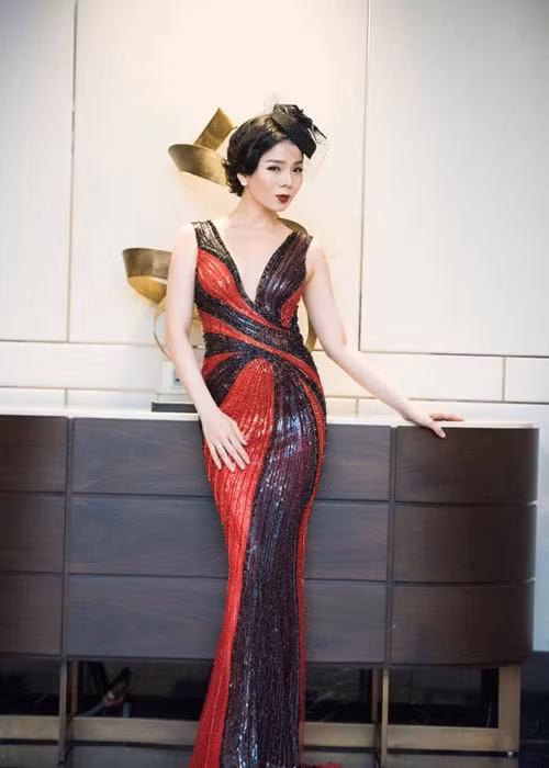 Con đường danh vọng của Lệ Quyên cũng khiến nhiều người phải ghen tị. Từ trước đến nay, nữ ca sĩ vốn là một trong những nghệ sĩ đi lên bằng chính thực lực của mình chứ không phải cần đến những chiêu trò gây sốc. (Ảnh: Facebook nhân vật)