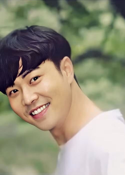 Nói về Đức Hiếu trên VTV, Thùy Linh cho biết, lâu nay, cô luôn nghĩ mình không phù hợp yêu người kém tuổi vì vậy, khi gặp Đức Hiếu, cô không có một chút đề phòng. Theo lời Thùy Linh, Đức Hiếu ngay từ đầu đã có “mong muốn tấn công”. “Mình đã “sơ hở” và bị rơi vào “lưới tình” một cách nhẹ nhàng, ngọt ngào và nhanh chóng", nữ MC kể.