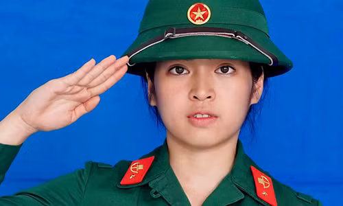 Khanh Van len tieng khi vuong on ao o Sao nhap ngu