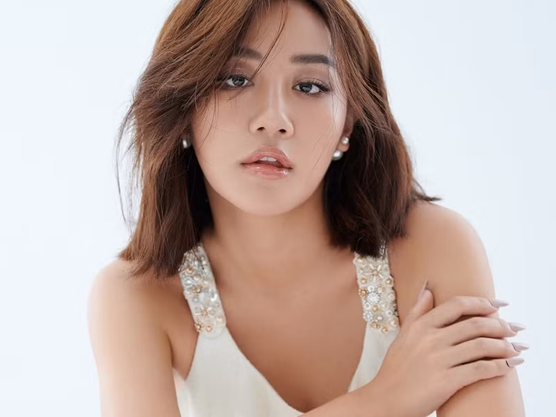 Ca sĩ Văn Mai Hương không tin Brittanya Karma qua đời. Cô viết: "Hãy nói với tôi rằng điều đó không đúng”.