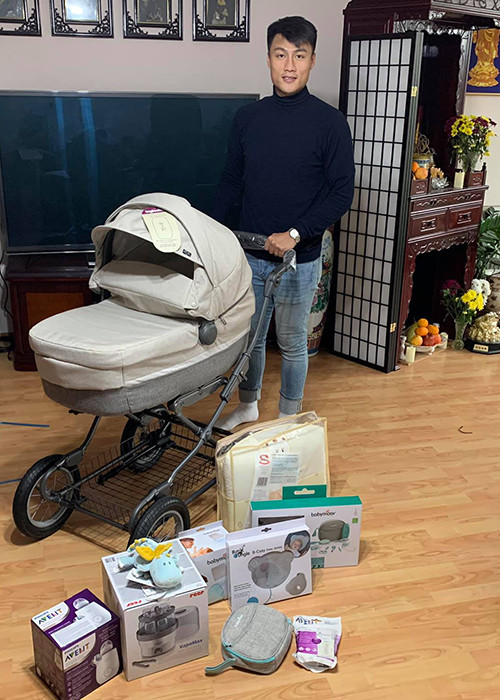 Vợ chồng Kỳ Hân mua sắm nhiều đồ sơ sinh dành cho con trai thứ hai.