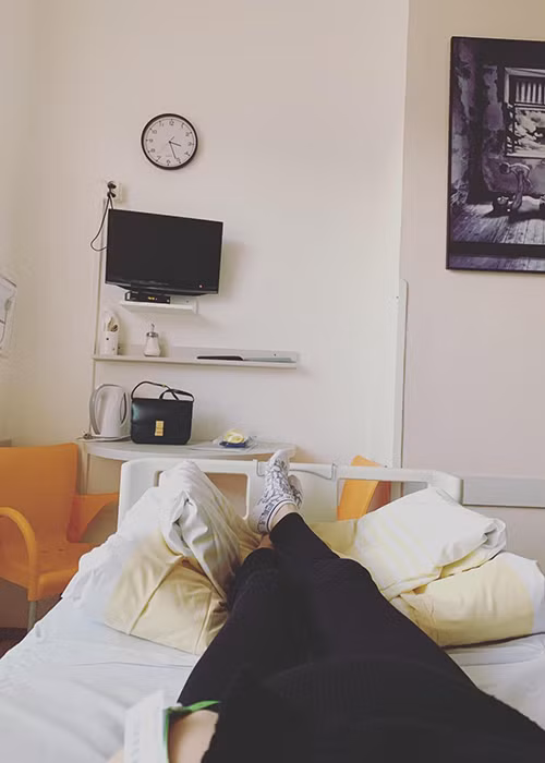 Trước đó, Kỳ Hân khoe nơi sinh con khá tiện nghi ở CH Czech.