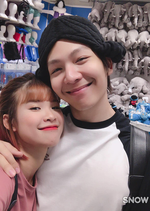 Mẹ của Khởi My cho biết, cặp đôi quyết định không sinh con vì không thích trẻ con.