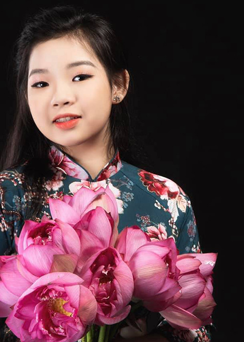 Nghệ sĩ Hoàng Anh Tú từng chia sẻ trên Gia đình &amp; xã hội, Thái Phương giống mẹ ở điểm nhiệt huyết và thể hiện đam mê rõ ràng.