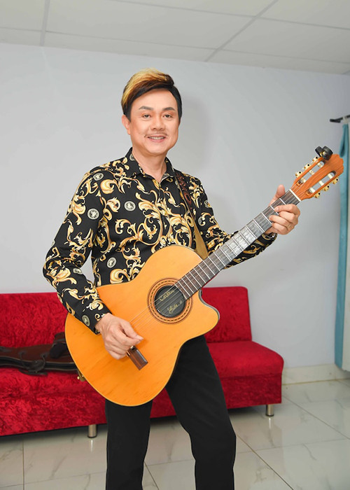 Đến năm 1978, Chí Tài trở thành một cây guitar classic khá nổi tiếng trong phong trào văn nghệ quận Phú Nhuận. 3 năm sau, anh sang Mỹ đoàn tụ gia đình. Ảnh: Saostar