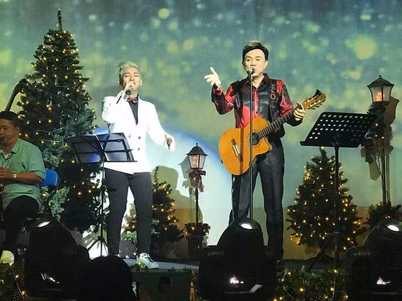 Nam nghệ sĩ còn góp mặt trong một số chương trình ca nhạc và giới thiệu một số ca khúc tự sáng tác như “Anh không thể quên em”, “Khi màn đêm xuống”, “Tình muộn”, “Tình yêu ngọt ngào”. Từ khi hoạt động nghệ thuật, Chí Tài đi lên bằng tài năng nên được nhiều khán giả yêu mến.