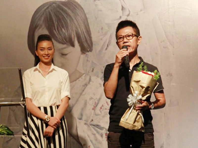 Ngô Thanh Vân còn vướng tin đồn tình cảm với nhạc sĩ Quốc Bảo. Lúc đó, cuộc hôn nhân của Quốc Bảo gặp trục trặc. Về phần mình, Ngô Thanh Vân khẳng định: "Với nhạc sĩ Quốc Bảo, tôi chỉ dừng lại ở mức độ ngưỡng mộ, chấm hết”. Ảnh: VTV