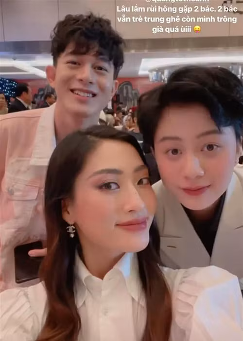 Bảo Hân "Về nhà đi con" không thể vắng mặt trong ngày trọng đại của cô bạn thân. Ảnh: Vietnamnet